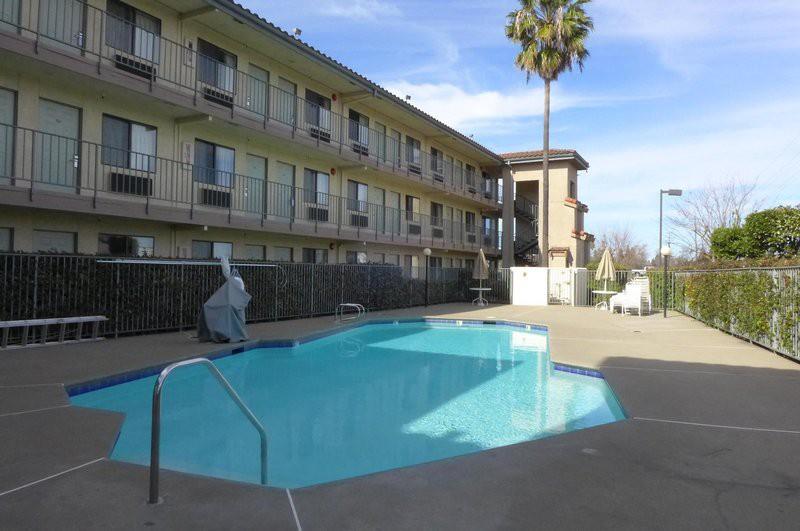 Rodeway Sacramento-university Area