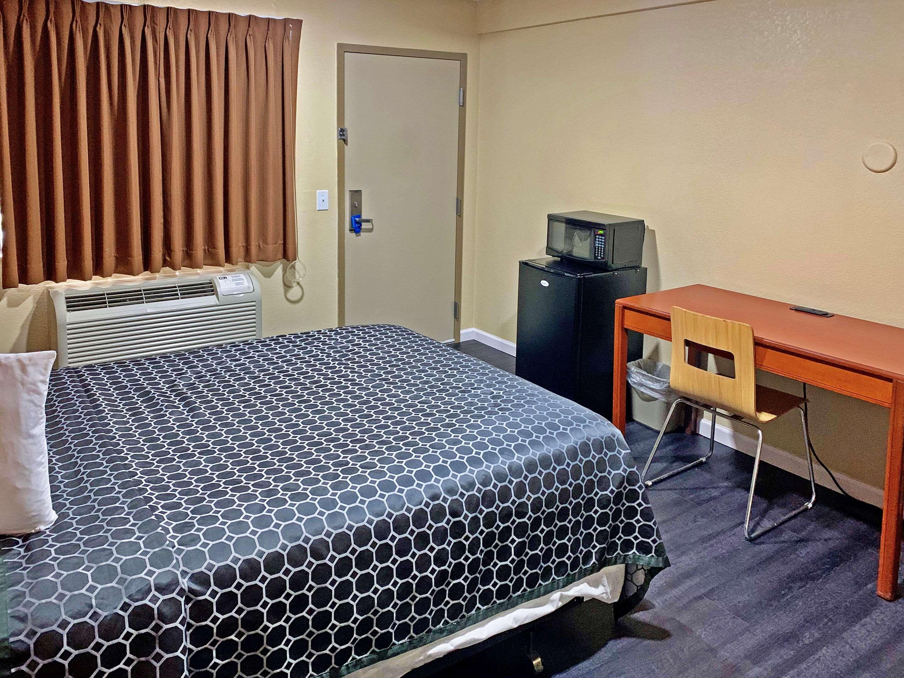 Rodeway Sacramento-university Area Inn