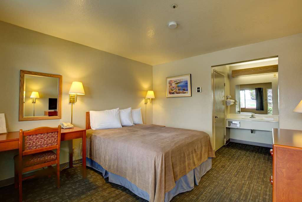 Rodeway Sacramento-university Area
