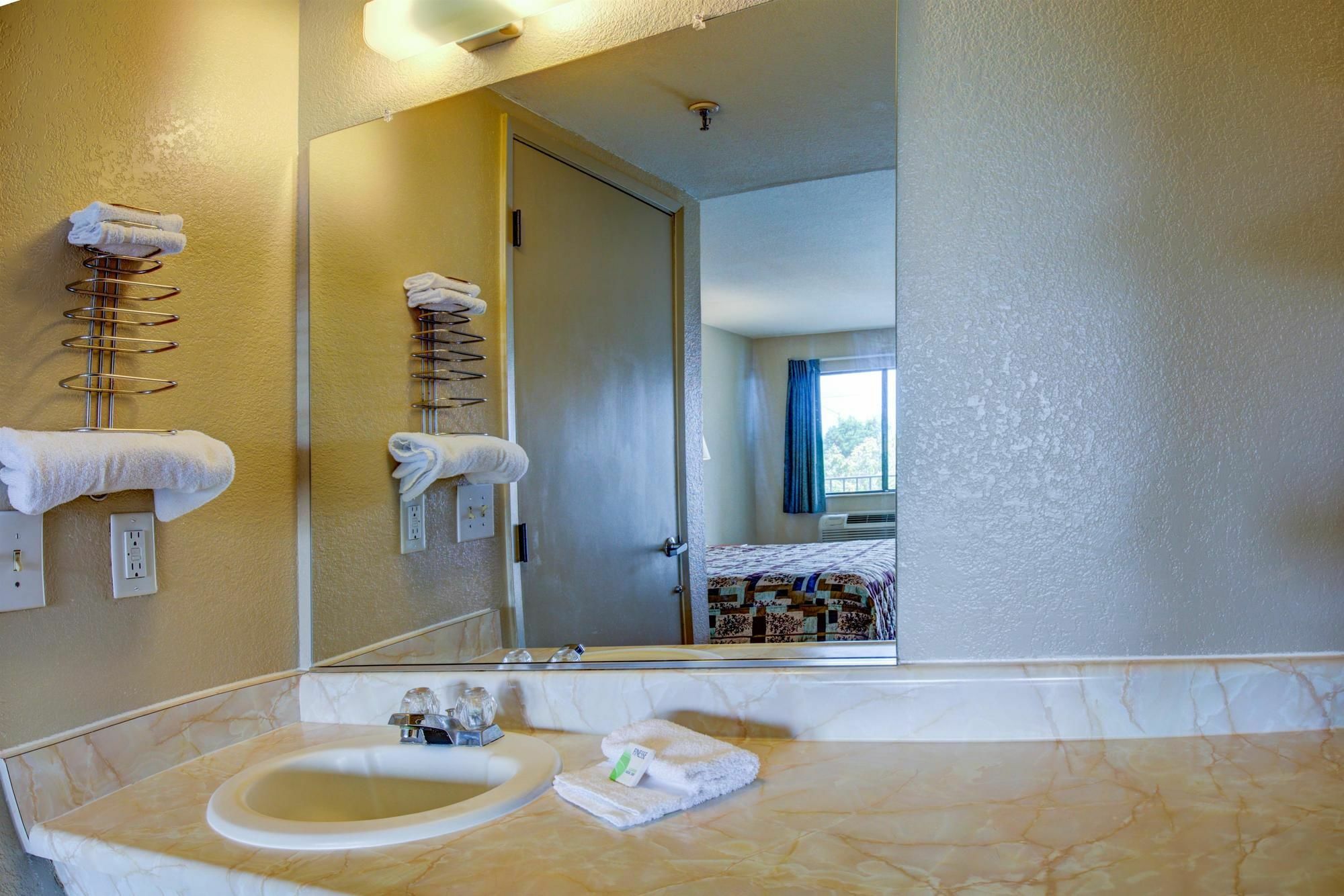 Rodeway Sacramento-university Area Inn 2*